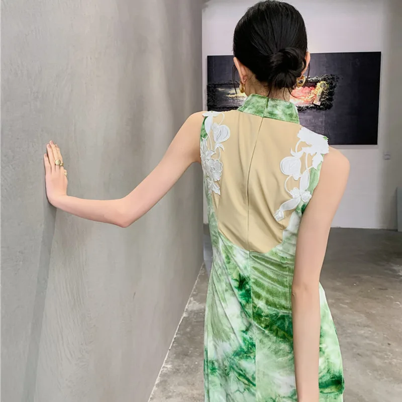 

LANMREM Women Velvet Cheongsam Slim Sleeveless Turtleneck Green Color Retro Fit Lady Fashion Tide Summer 2021 New 2H106