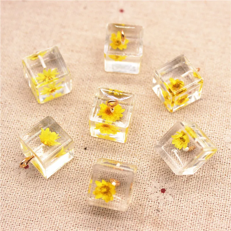 10pcs Resin Transparent Cube Inside Dried Flowers DIY Jewelry Pendant/Earrings Home Decoration Accessories,14mm