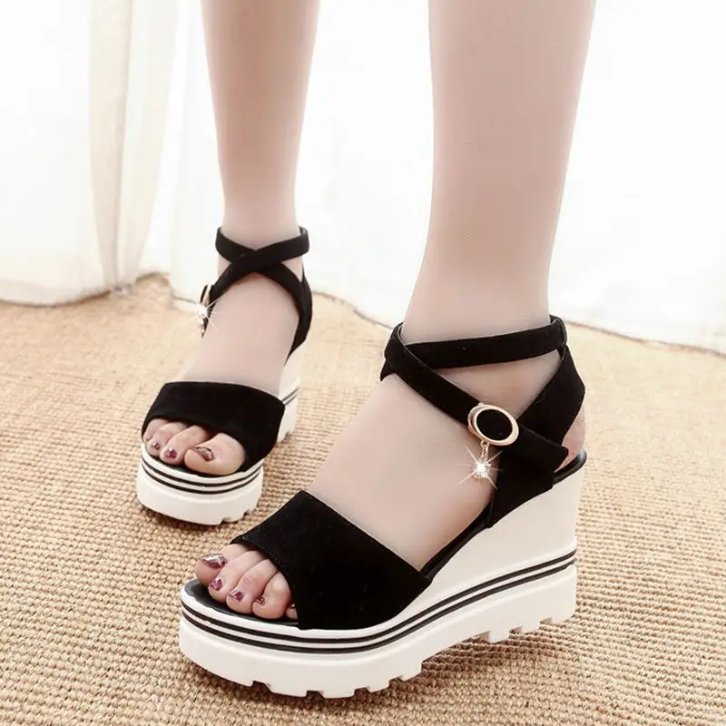 

2019 fashion Summer Korean muffin fish head women sandals with platform sandals wild simple shoes shook with students in