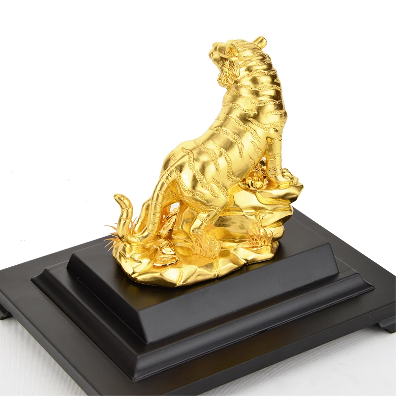 

Gold Tiger Ornaments Feng shui Decor Gold foil ornaments Handicraft Zodiac Tiger Desktop Crafts home furnishings With Gifts box