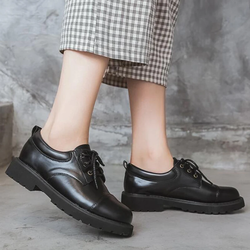 Женская Осенняя обувь Bullock на платформе со шнуровкой женские оксфорды плоской