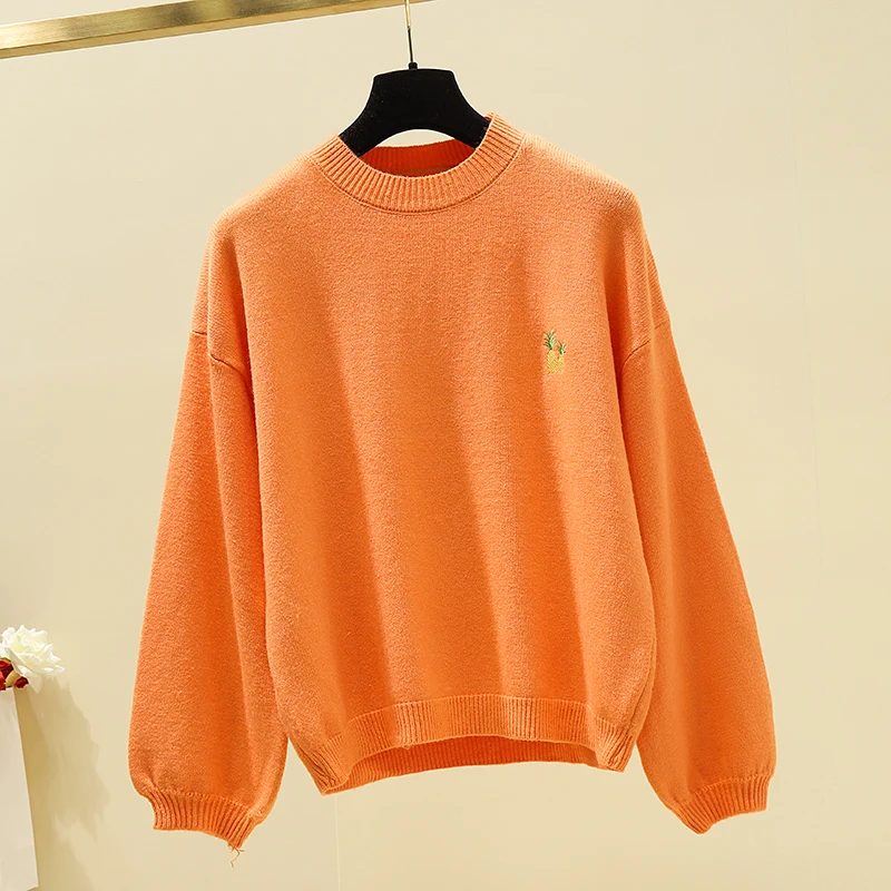 Свитер женский оверсайз оранжевого цвета с вышивкой на осень/зиму | Женская