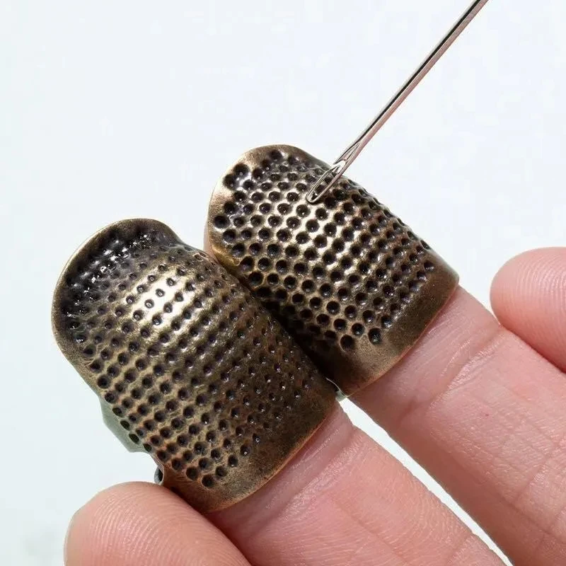 

2PCS Retro Finger Protector Antique Thimble Ring Handworking Needle Craft Household DIY Brass Needles Sewing Tools Accessory