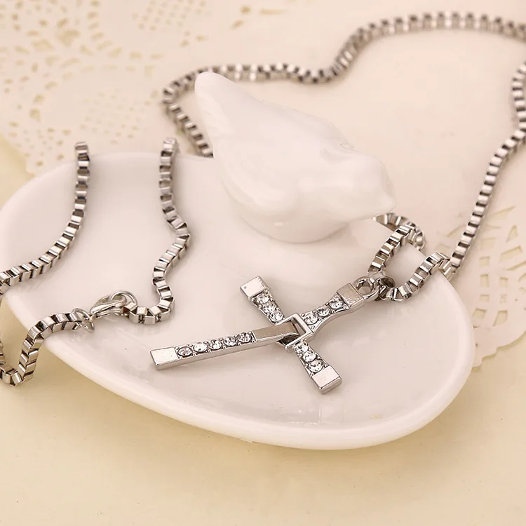 

Lucky Movie Characters Logo Religion Jesus Cross Zircon Pendant Necklace Love Woman Mother Girl Gift Wedding blessing Jewelry