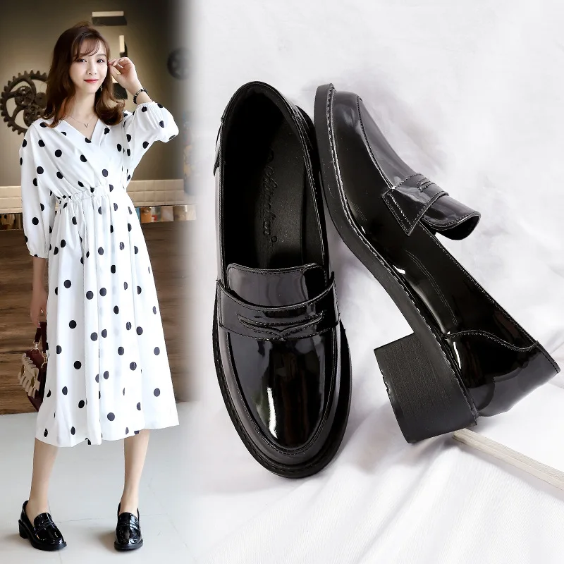 Женские лакированные кожаные туфли лодочки в британском стиле маленькие офисные