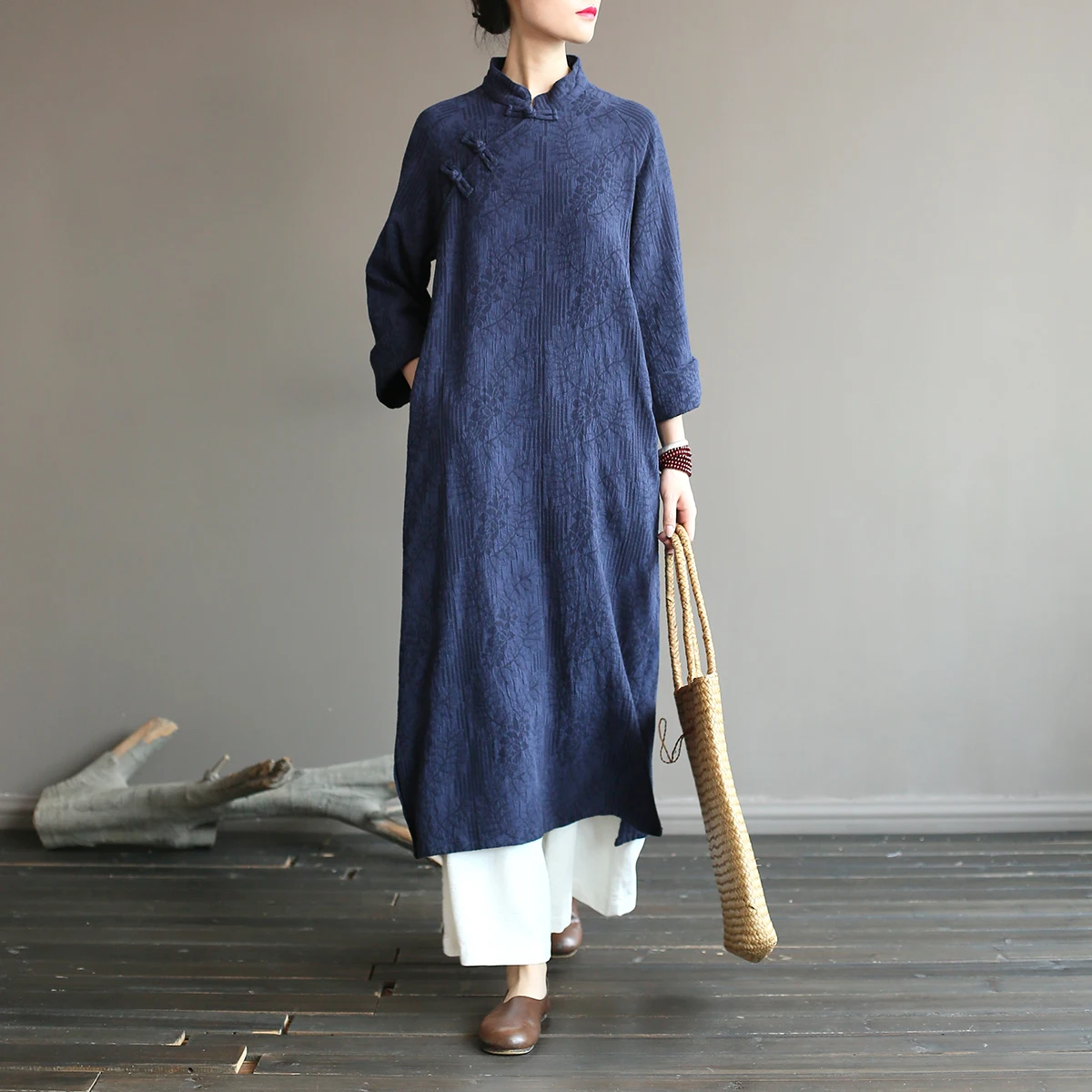 Осенне зимнее однотонное платье в китайском стиле винтажное жаккардовое на