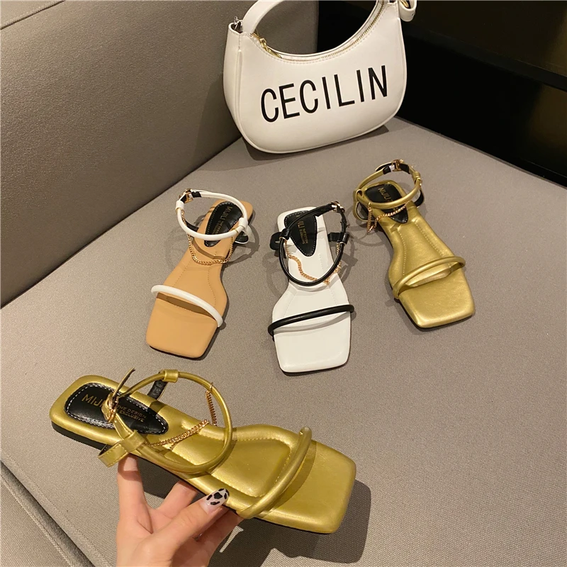 

Korean style flat sandals women's summer new soft bottom fashion comfortable all-match chain sandals