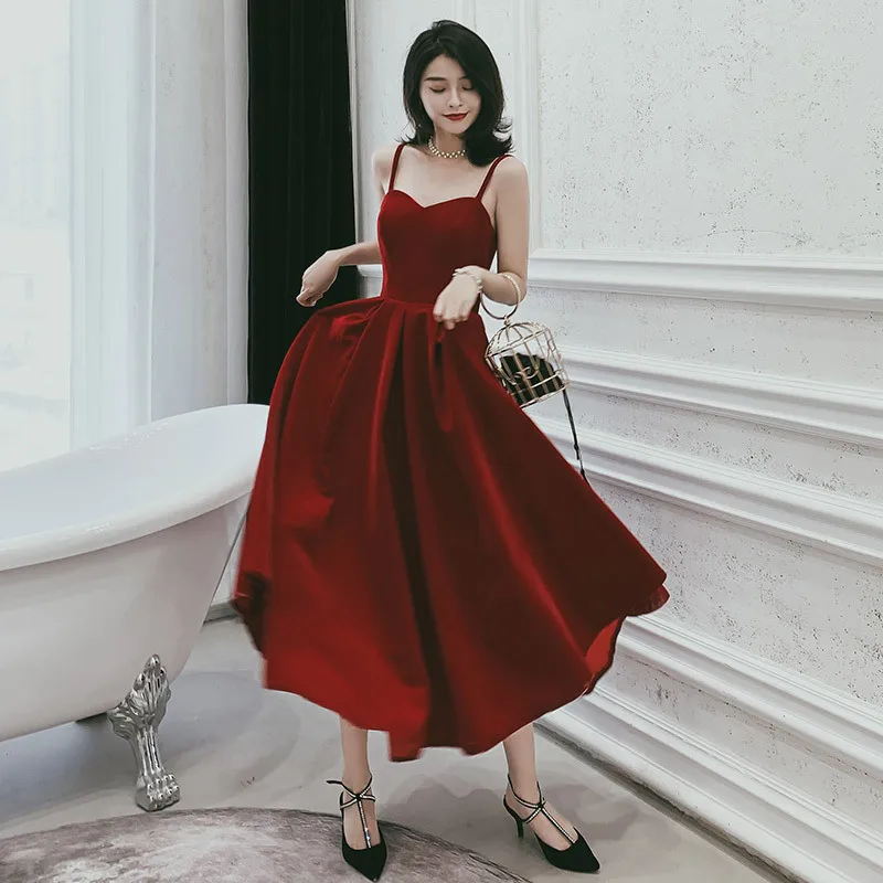 

Toast Dress Wine Red Bride Annual Meeting Temperament Evening Dress Female Velvet Strap Banquet Dress Skirt Long Hepburn Style