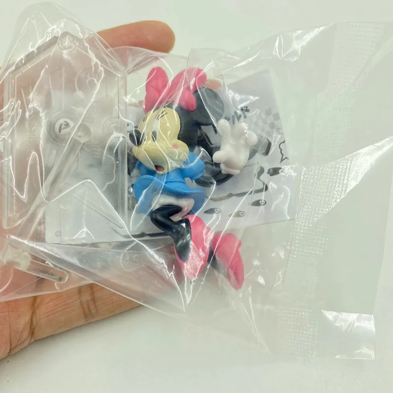 

Disney Mickey Goofy Donald Duck Minnie TOMY Running Life Decoration Hand OfficeToys Hobbies Action Figures For Children Gift