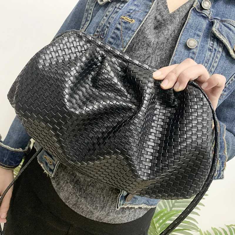 

2020 women bag woven bag Cloud bag Soft Leather Madame Bag Single Shoulder Slant Dumpling Bag Handbag Day Clutches bags