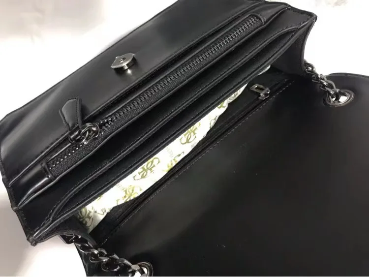 

2020 new foreign trade big letter chain single shoulder crossbar large capacity versatile, light and simple