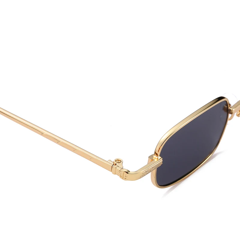 

New Personalized metal frame for both men and women outdoor sunglasses Small frame hip hop beach fashion street shot sun glasses