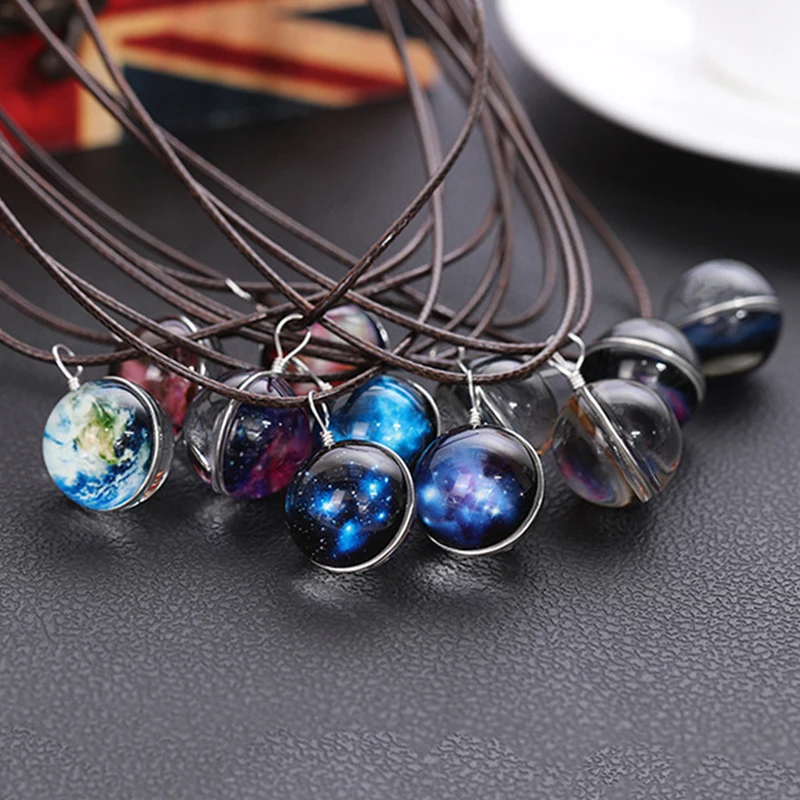 Туманность космическая Вселенная ожерелье с изображением Галактики звезды