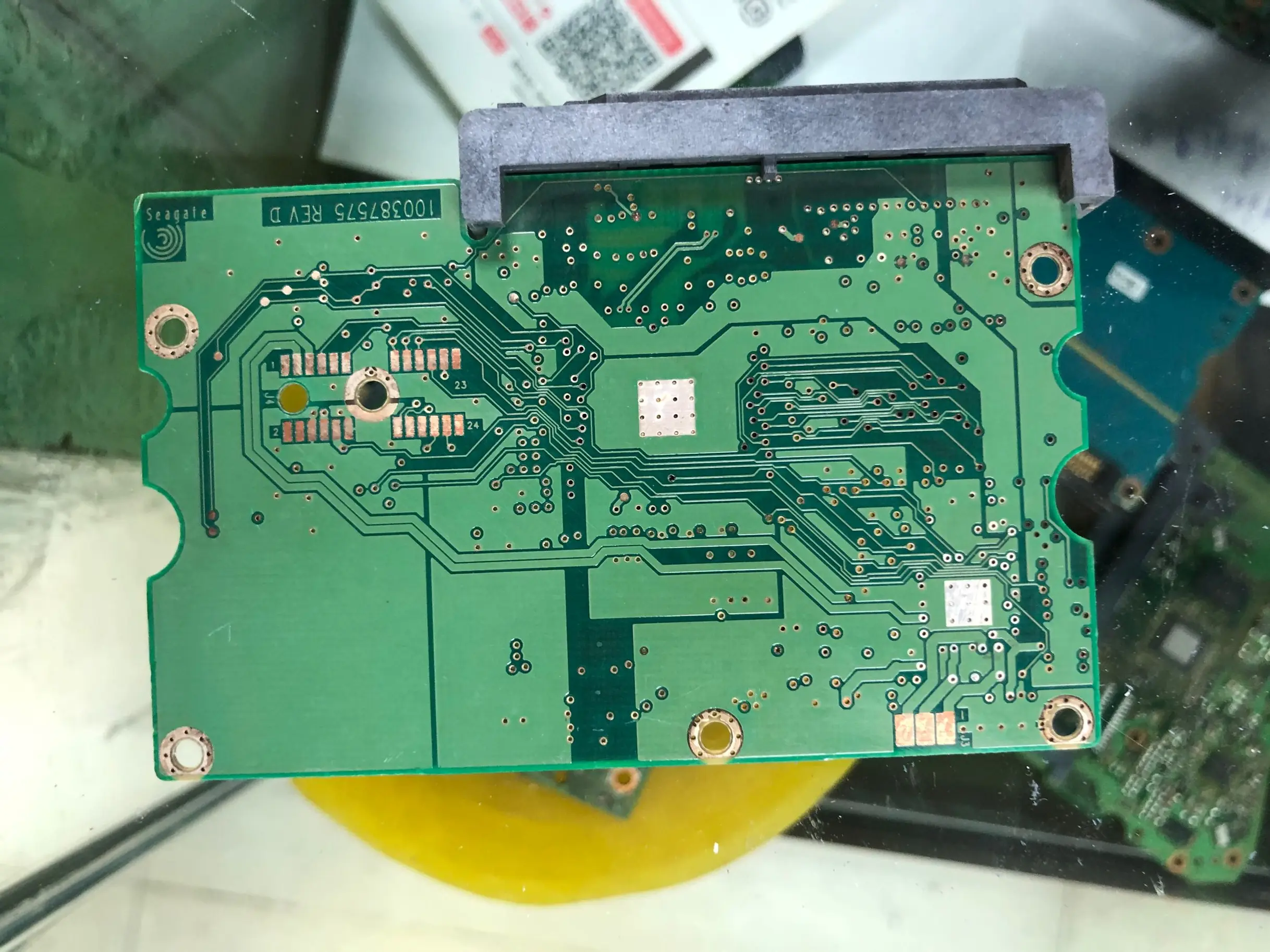 

HDD PCB Seagate 100387575 REV D , 100387575 REV C