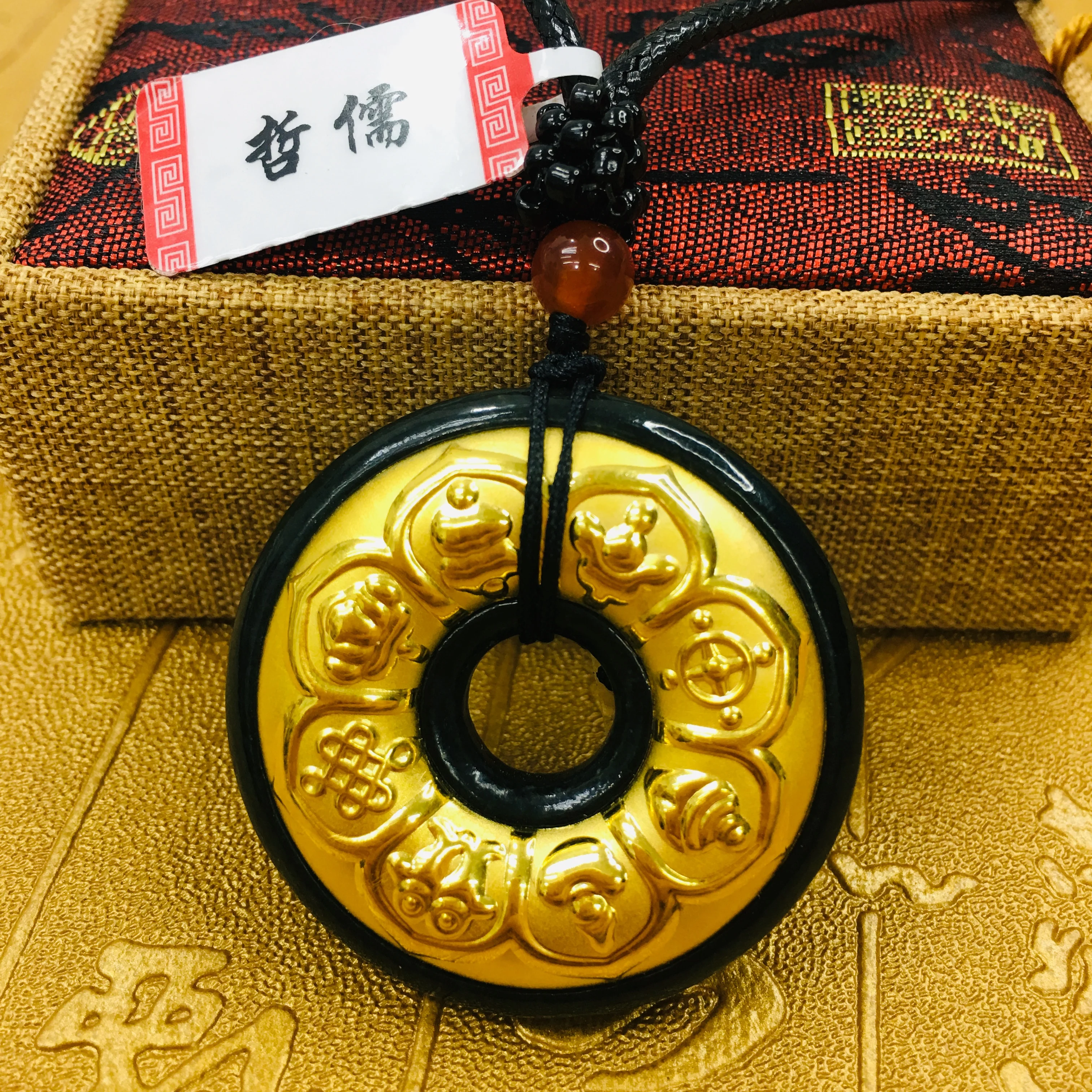 Отправьте Сертификат А-уровня подвеска в виде пончика лотоса из чистого золота 24