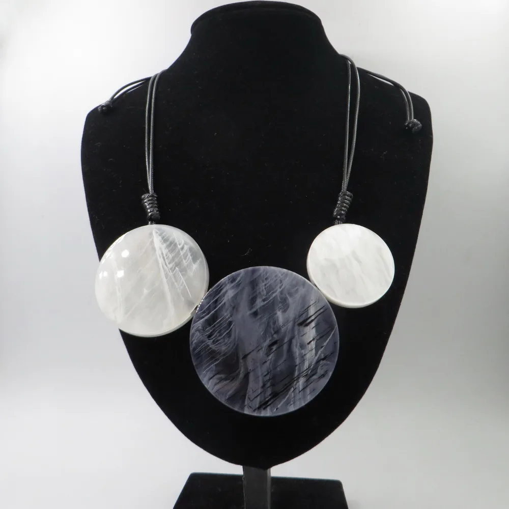 Изящное массивное ожерелье с подвеской из смолы для женщин Готический Бохо