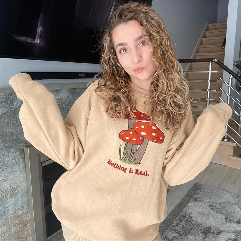 

2021 Autumn Fashion Streen Wear Hoodies Women Mushroom Pattern Letter Pullover Tops Long Sleeve Round Neck Loose Sweatshirts