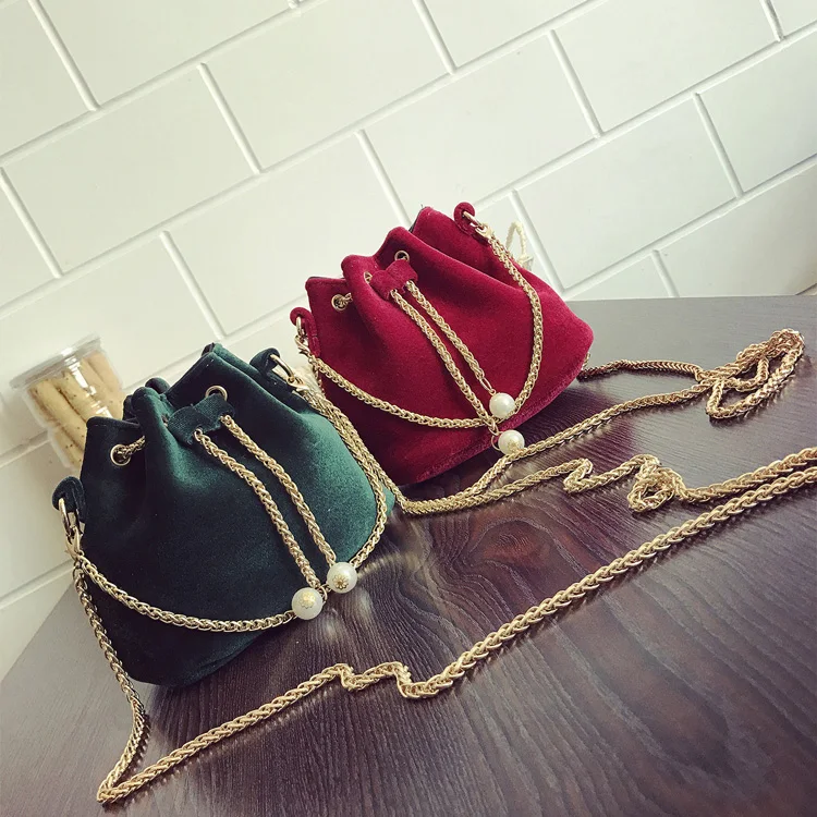 

Женская сумочка из искусственной кожи, металлическая сумочка на цепочке, роскошный клатч, наплечная сумка для женщин, дизайнерская сумка че...