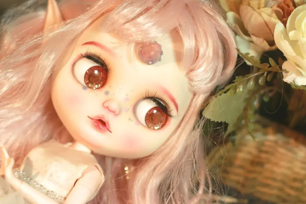 

Pink little dragon girl Excluding clothes.