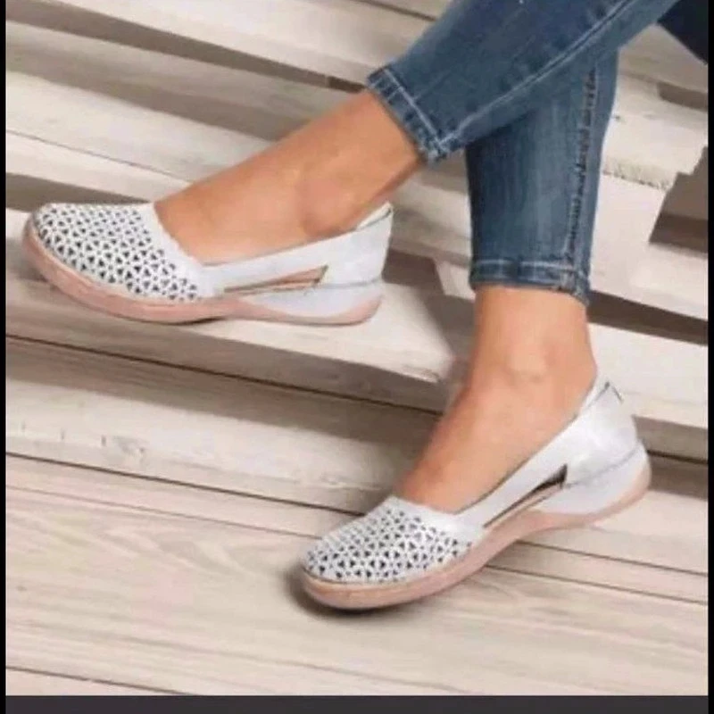 

2021 moda kadın düz ayakkabı kadın yaz ayakkabı içi boş ve nefes kadın ayakkabı pompaları düz renk vulkanize ayakkabı