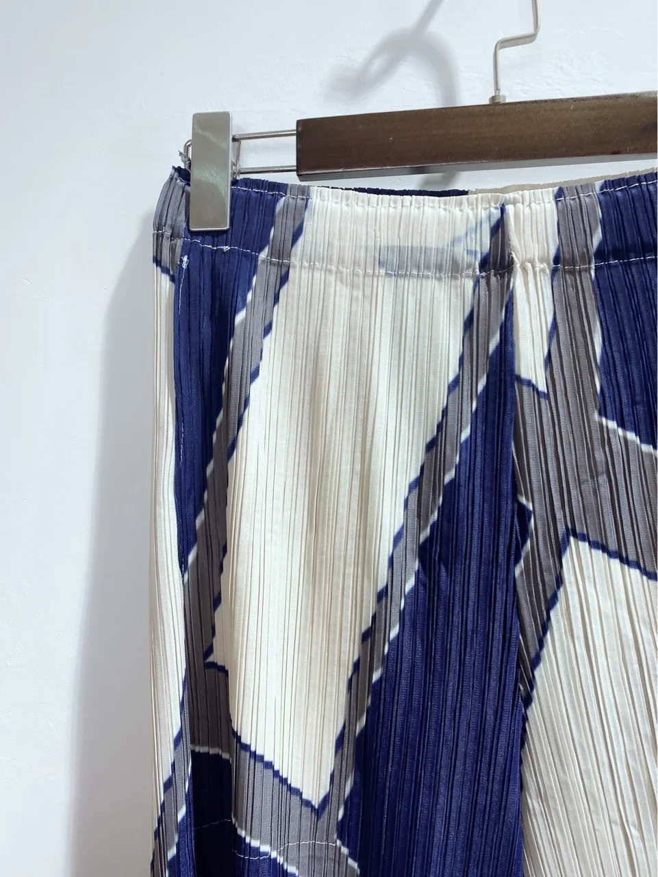 HOT SELLING miyake  geometry print pleated  straight pants  IN STOCK