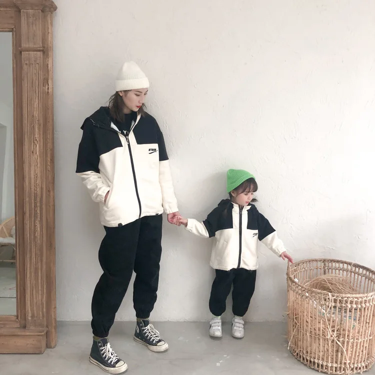 Свитер для мамы и ребенка кардиган семейные куртки подходящая одежда женщин