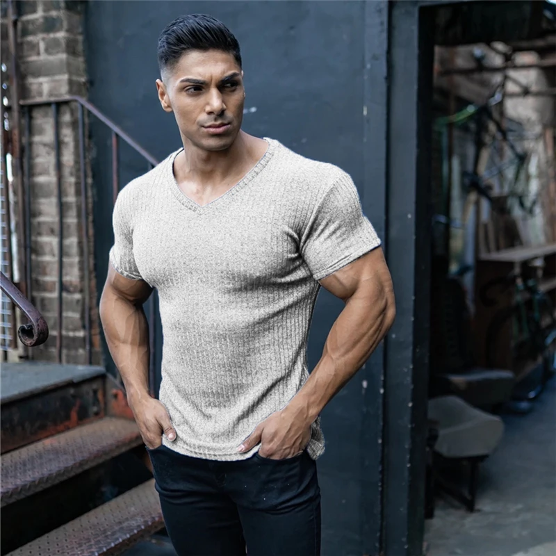 

2020 New Summer Fitness Mens T shirt Thin Pullover Sweaters Solid vertical stripes V Neck Short sleeve Knitwear Top Tees Male