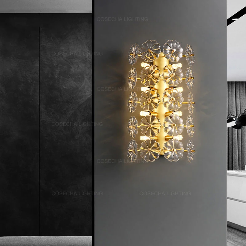 Светодиодный настенный светильник с лепестками цветов золотой медный