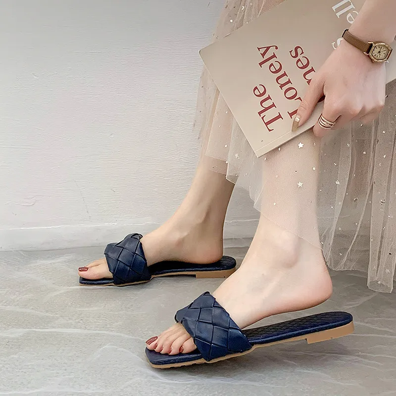 

Women Summer Slippers bv Weaving Slides Brand Design Beach Slippers Flip Flops Flat Heel Hot Outdor Slide Sandals PU Leather