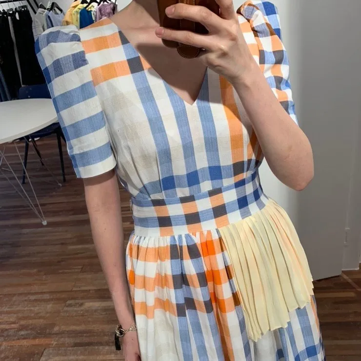 Новое поступление женское клетчатое платье миди с v-образным вырезом и пышными