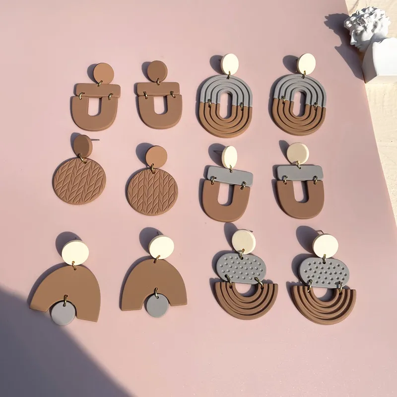 

2021 Модные Винтажные акриловые серьги молочного чая коричневого цвета для женщин, геометрические круглые овальные висячие серьги популярно...