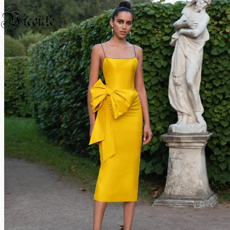 Женское вечернее платье с бантом на тонких бретелях до середины икры 2020 - купить