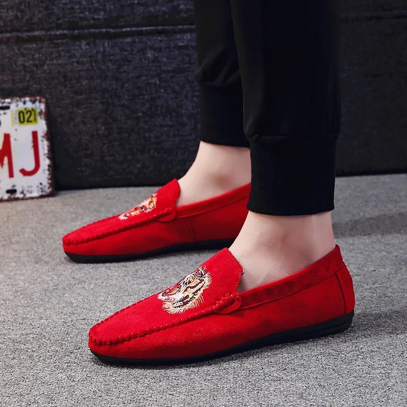 Мужские бархатные Лоферы Coslony черные и красные туфли на плоской подошве с