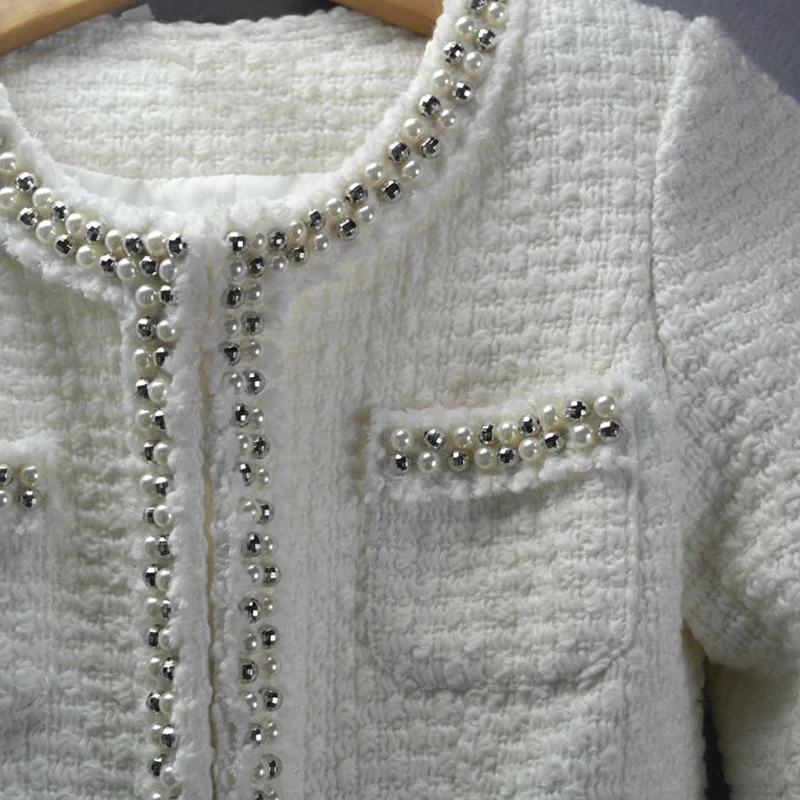 

White tweed jacket and long sections Autumn / Winter long-sleeved jacket small fragrant wind windbreaker coat Heavy beaded coat
