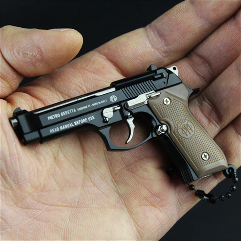 

1:3 Metal Pistol Gun Miniature Model 2022 High Quality Beretta 92F Keychain Craft Pendant Men's and Women's Birthday Gifts
