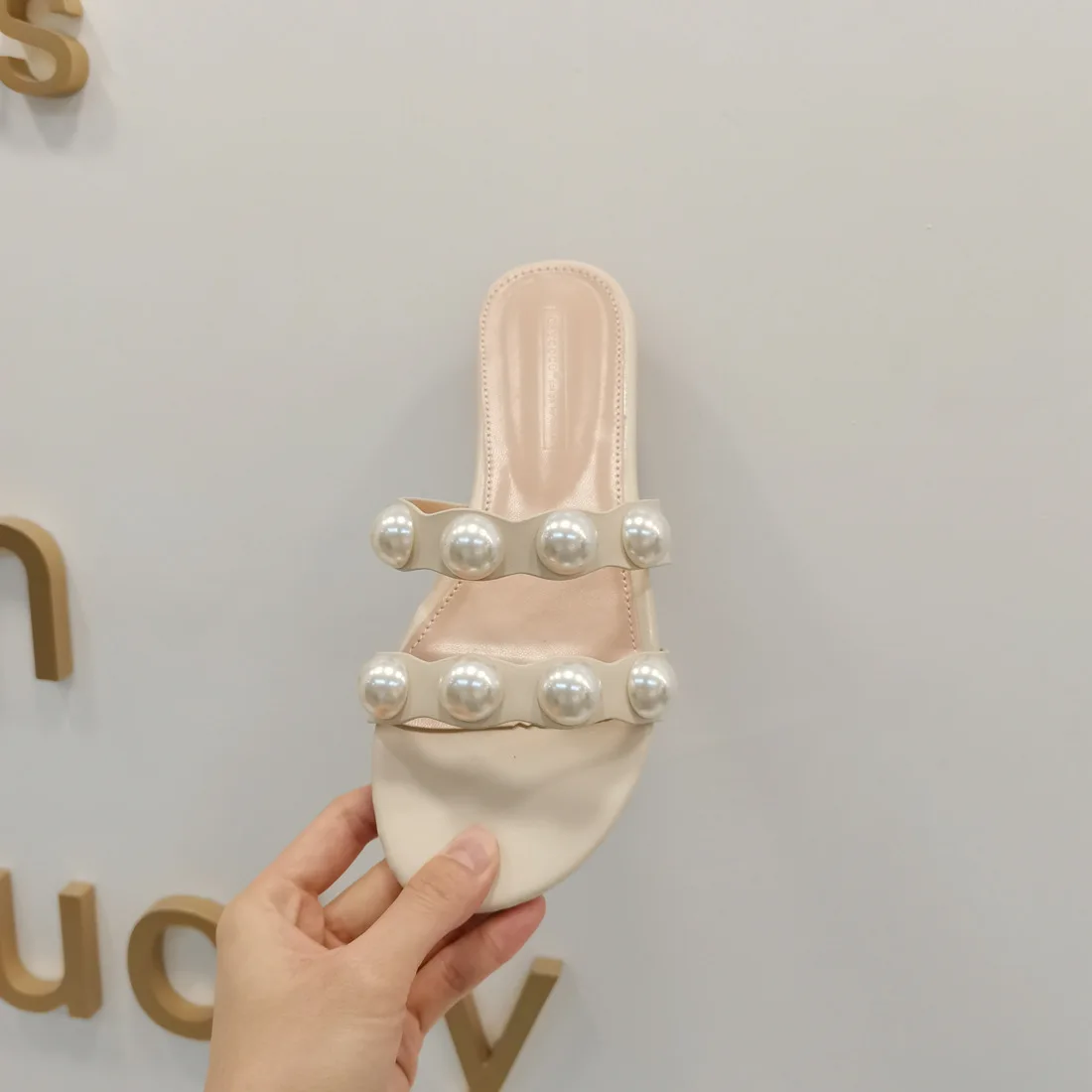 

Slippers Women Summer Flat Shoes Female Slides Low Pantofle String Bead Soft Beach 2021 Concise Basic Rubber Fabric Rome Hoof He