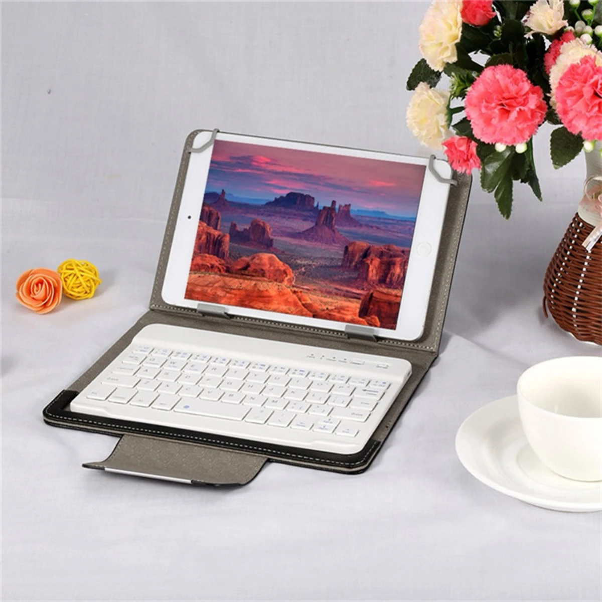 

Universal Wireless BT Keyboard and PU Leather Case Cover for 9.7" - 10.1" Tablets Computer Peripherals