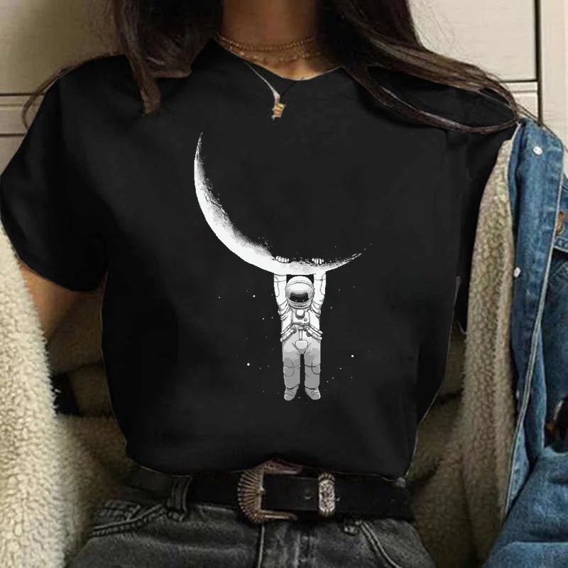 Женская футболка Unsiex забавная Футболка с принтом астронавта под луной летняя