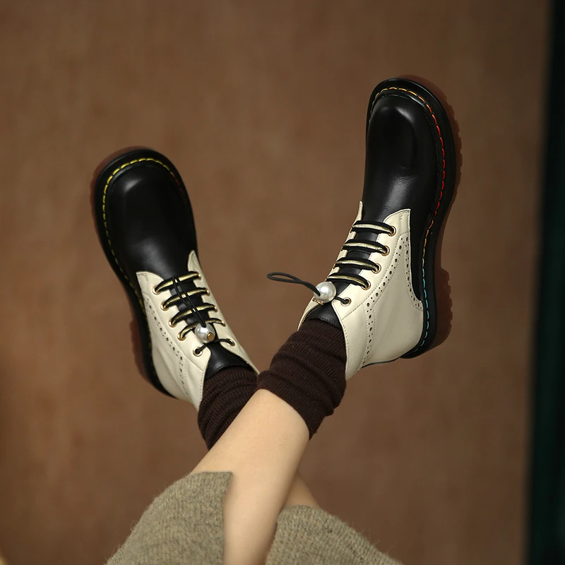 

VERCONAS Autumn Winter Retro Casual Women Ankle Boots Genuine Leather Low Heels Shoes Woman New Fretwork Pearl Lace-Up Boots
