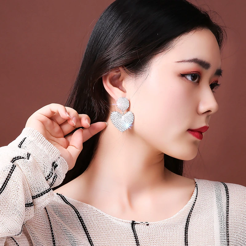 

New Heart Earrings Women's Luxurious Geometric Full Rhinestone Earrings Korean Gold/Silver Color Love 2020 Fashion Jewelry