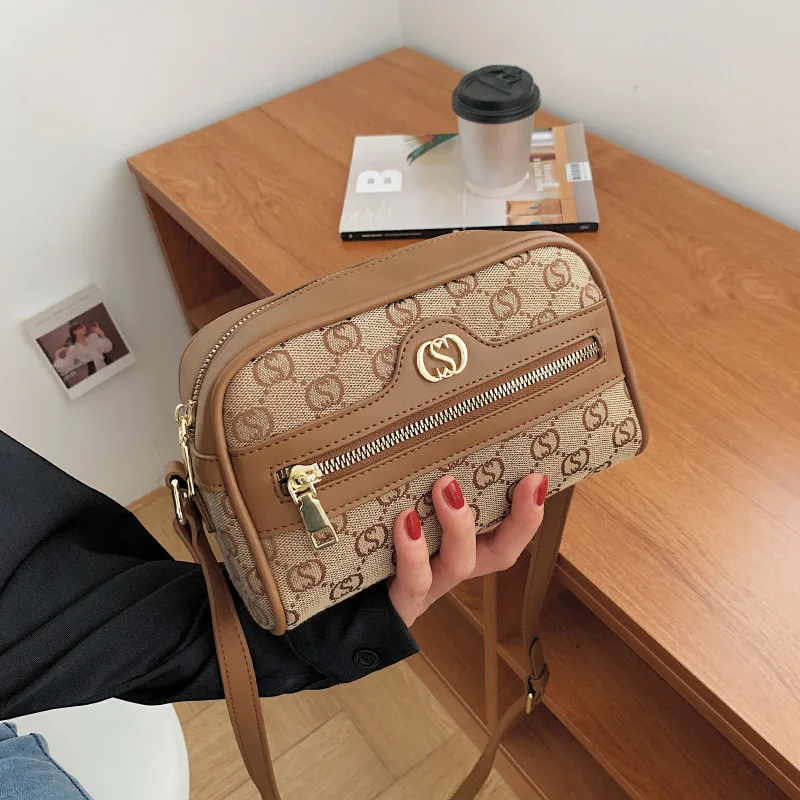 

2021 autumn and winter new fashion printed small square bag, foreign style, one shoulder diagonal bag