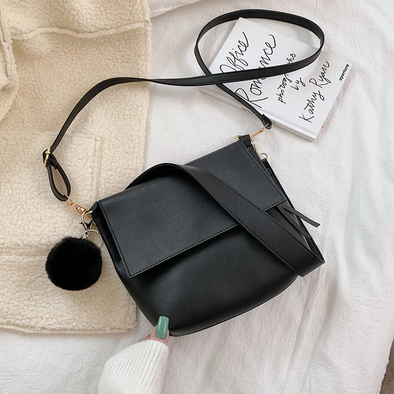 

Vintage Saddle Women Shoulder Messenger Bags Wide Strap Large Capacity Ladies HandBags PU Leather Crossbody Bags All-match