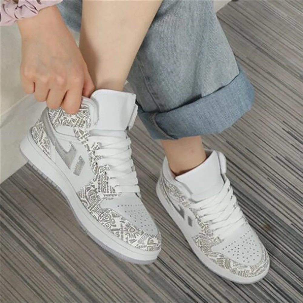 

Shoes men's shoes 2020 new sneakers casual shoes all-match white shoes high top plus size sneakers women