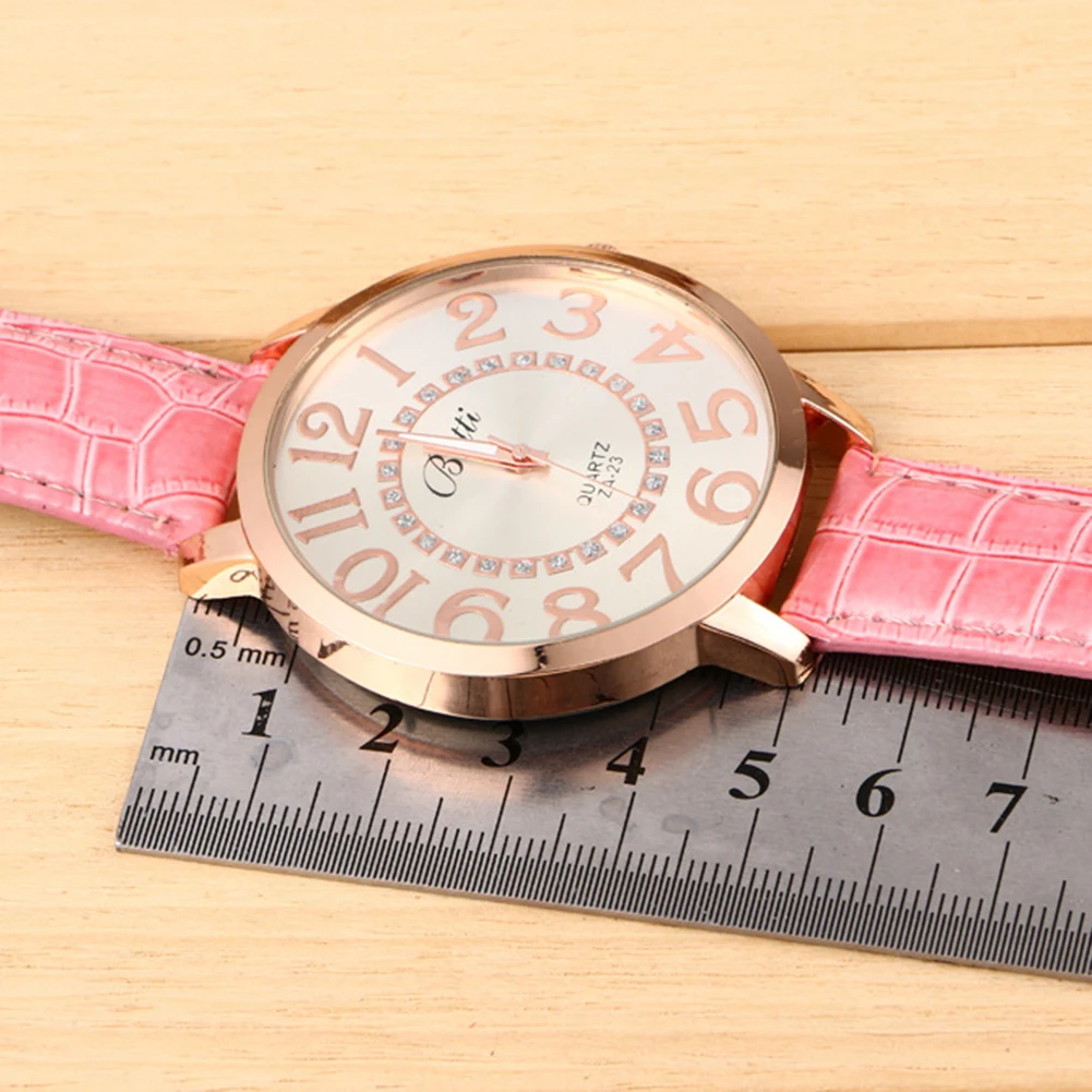 

Fashionable exquisite ladies watch round dial leather ladies watch, quartz watch, bracelets, ladies gifts