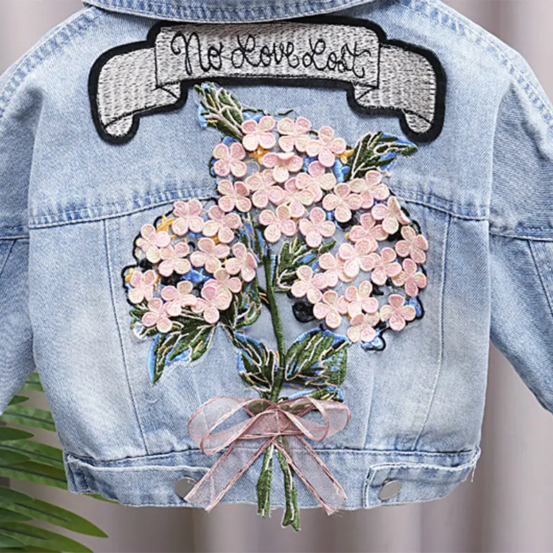 

Kids Denim Jackets for Girls Baby Flower Embroidery Coats Spring Autumn Children Outwear Ripped Jeans Jackets