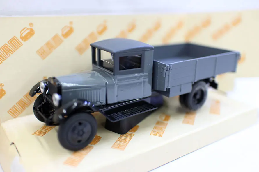 Классическая 1:43 шкала литья под давлением сплав Металл Винтаж русский грузовик миниатюрный моделирование статические Автомобили Модель дисплей коллекция
