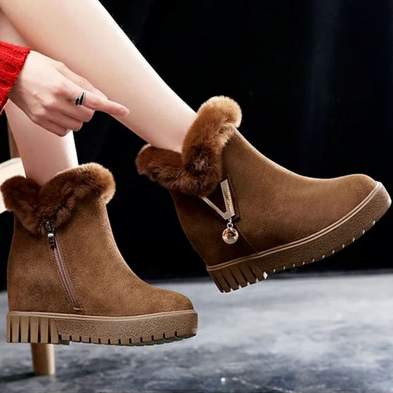 

Женские Теплые ботильоны на платформе, повседневные Мягкие ботинки с круглым носком и металлической цепочкой, зима 2021