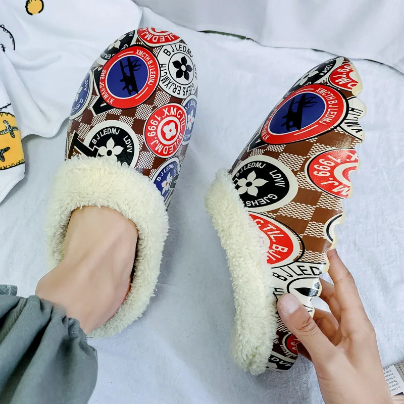 

Men's slippers trend non-slip thick-soled stepping on shit feeling outdoor cotton drag winter waterproof warm home cotton shoes