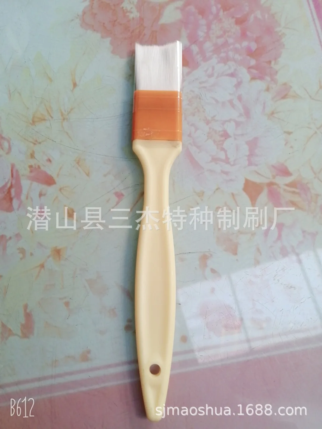 

Baking tools Baking plastic handle oil brush wool brush BBQ brush bread cake brush