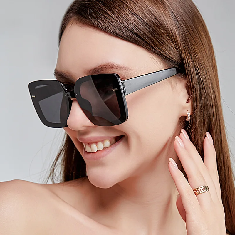 

Trendy Big Frame Square Fashion Luxury Sunglasses Vintage Gradient Sun Mirror Classic Men Sunglasses Driving Eye Wear Uv400